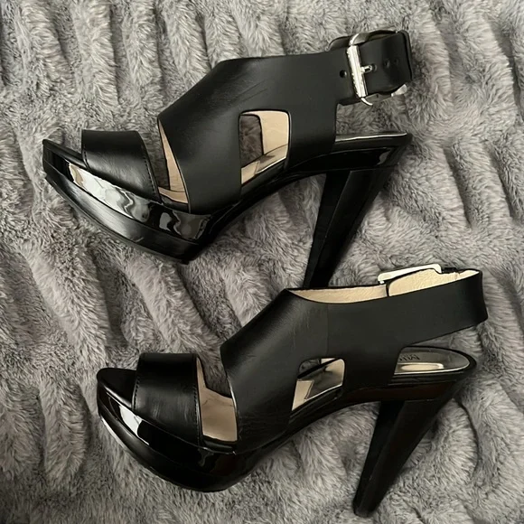 Michael Kors Black Leather Heels - Carla - worn only once on carpet. - Picture 3 of 7